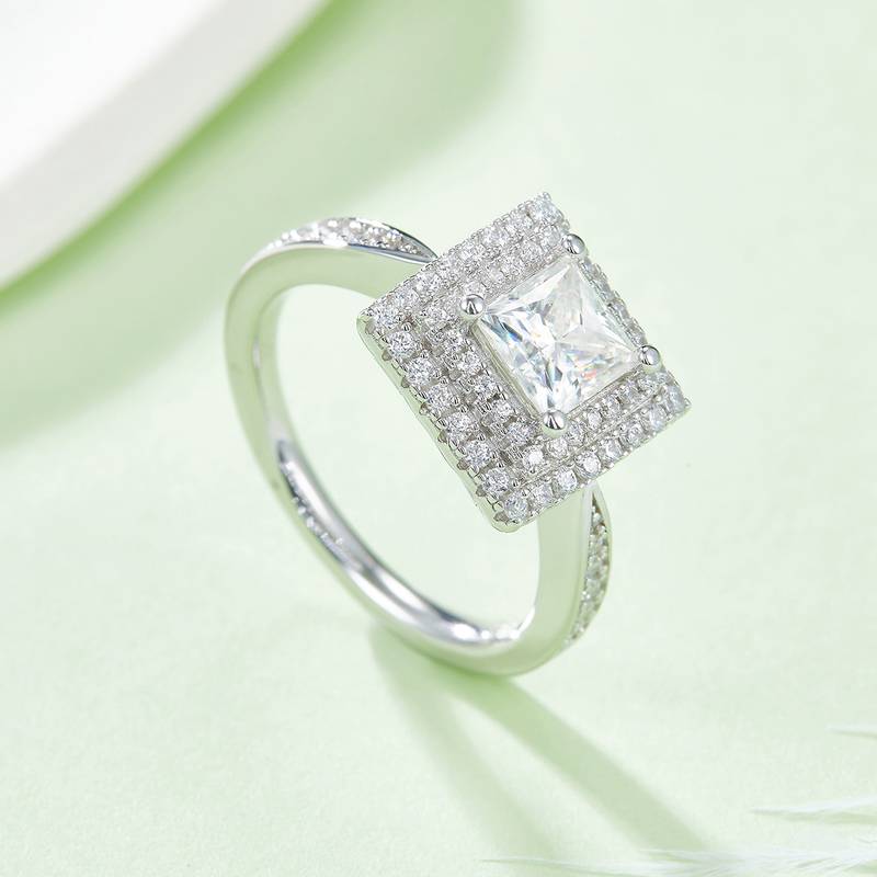豪镶正方形S925银镀白金MoissaniteWomen's Ring1.0ctD级